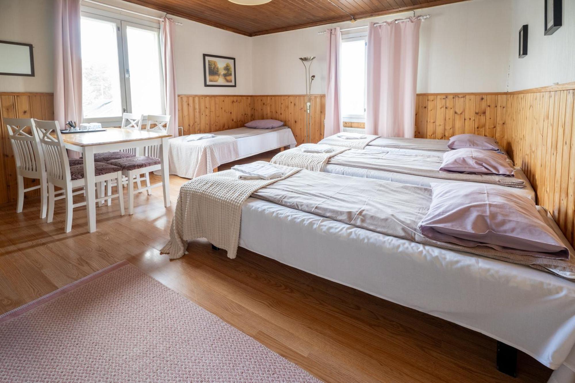 Arctic Guesthouse & Igloos Ranua Bagian luar foto
